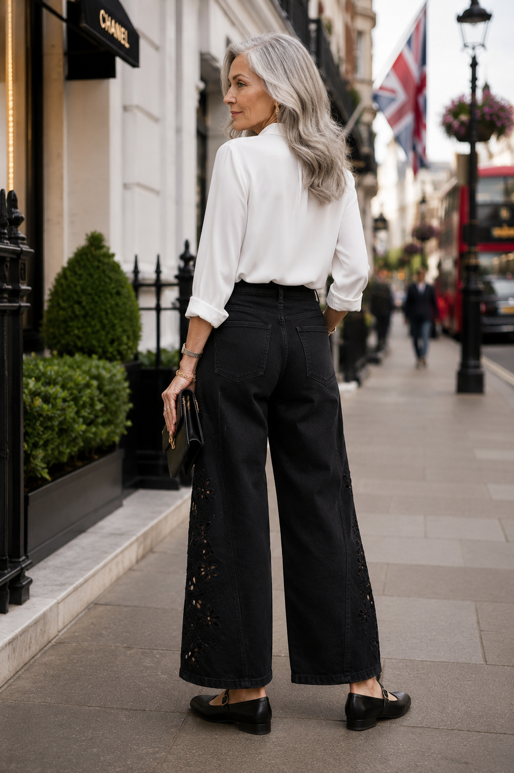 Embroided Black Barrel Jean
