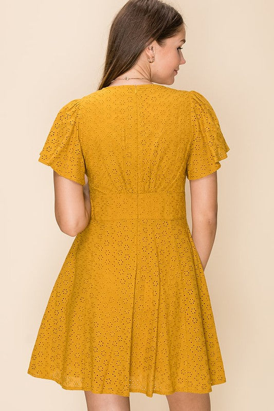 RUFFLE SLEEVE EYELET DRESS