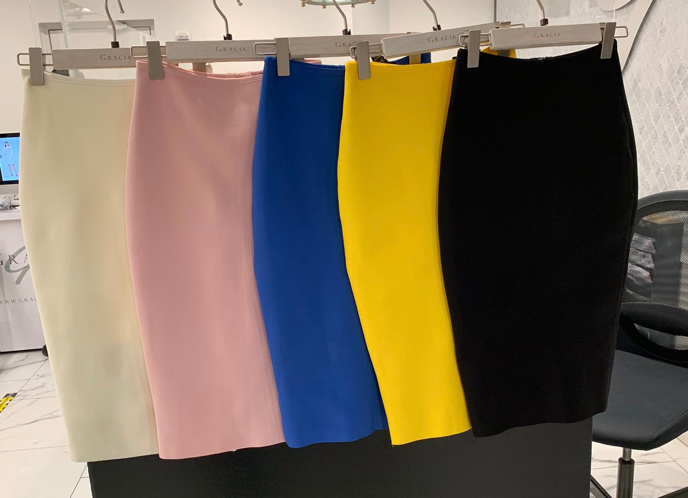 Solid Color Bandage Midi Skirt