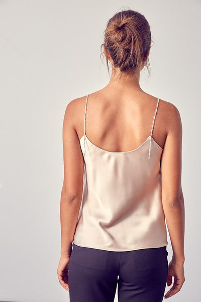 FRONT DRAPE DETAIL TOP