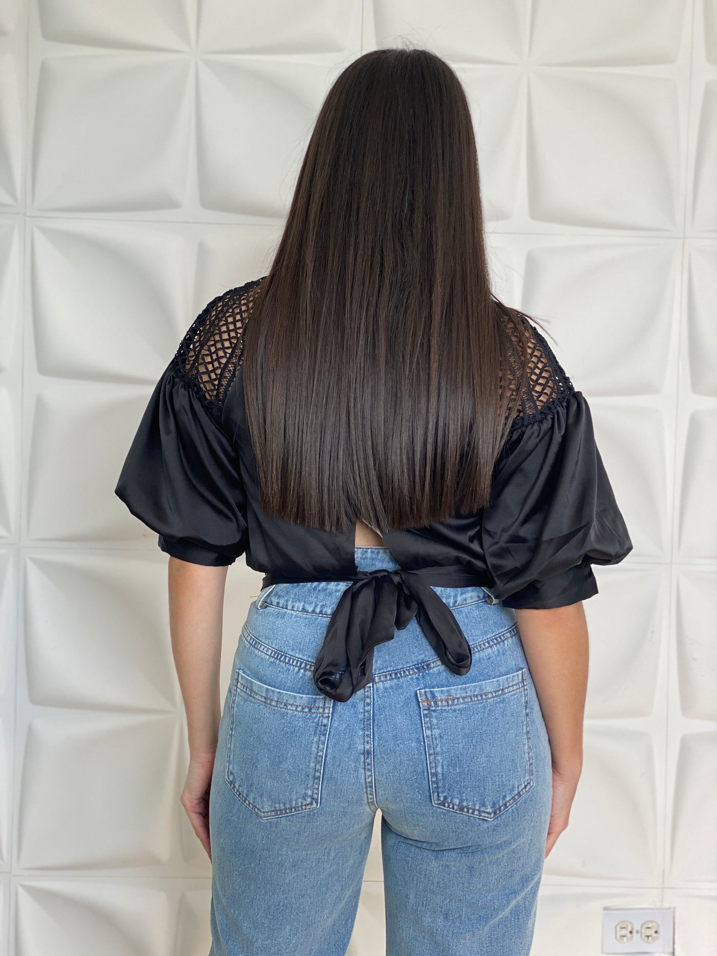 TRIM DETAIL BACK TIE TOP