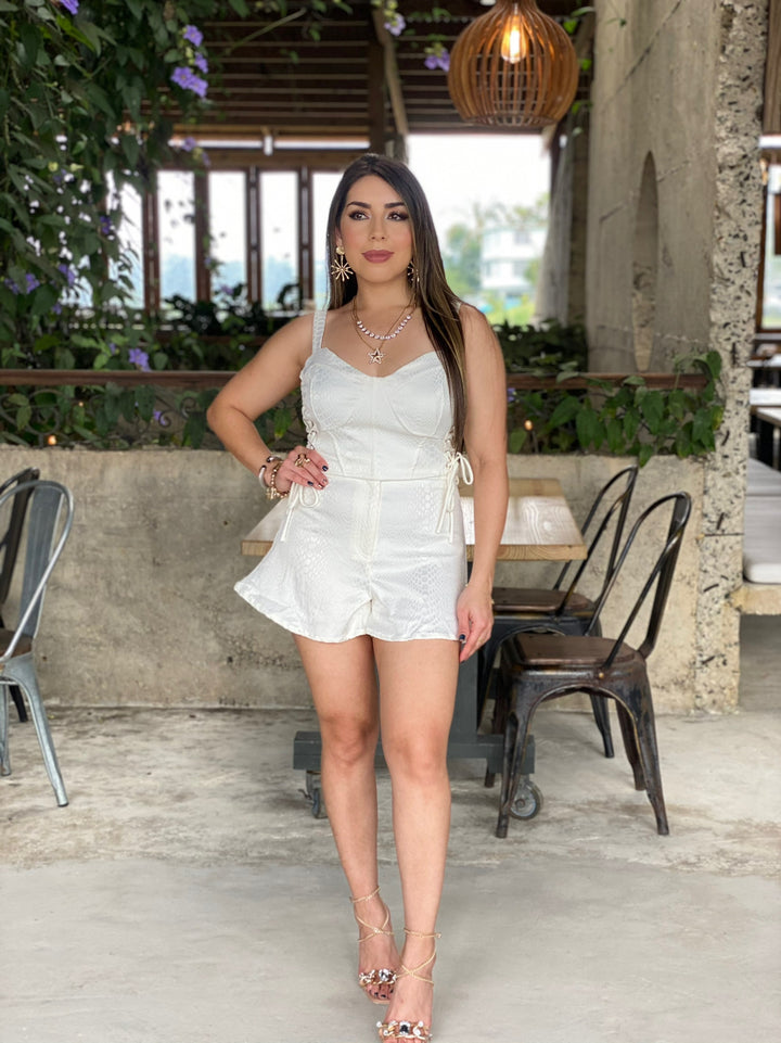 OFF WHITE SHORT SET