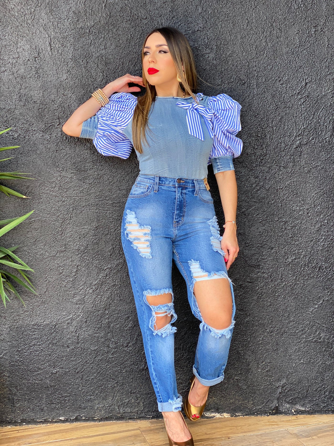 PUFFED SLV DENIM BODY RIBBON DETAIL TOP