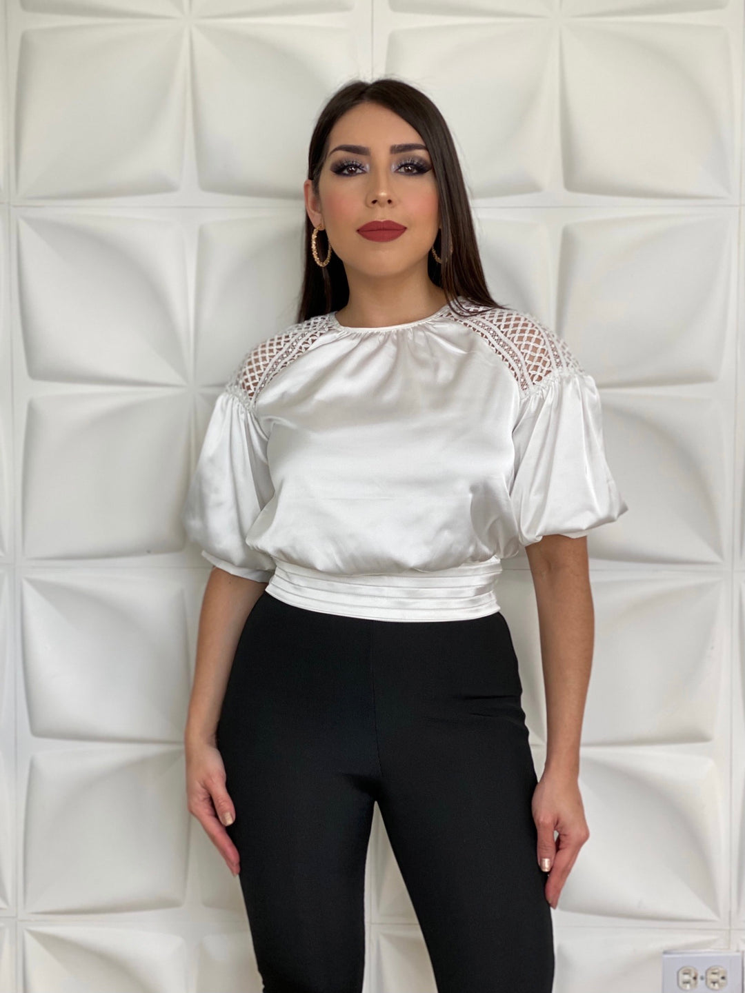 TRIM DETAIL BACK TIE TOP